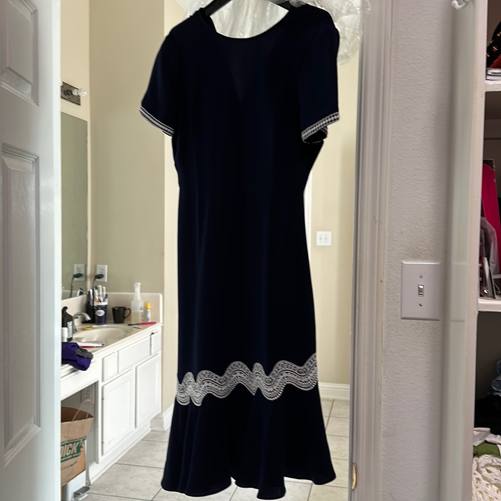 BNWT Shoshanna MIDI Dress